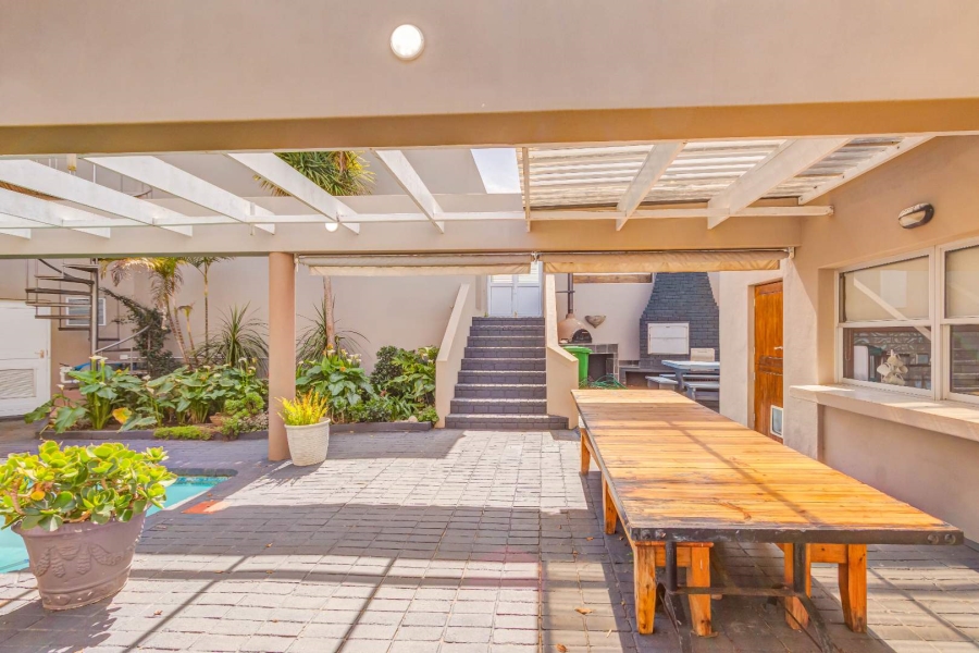 6 Bedroom Property for Sale in Brenton On Sea Western Cape